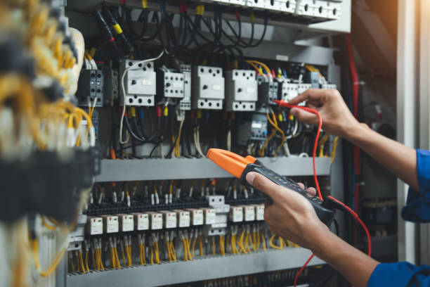 Best Licensed Electrician  in Conrad, IA